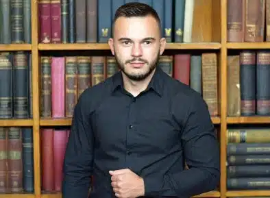 Владимир Иванов