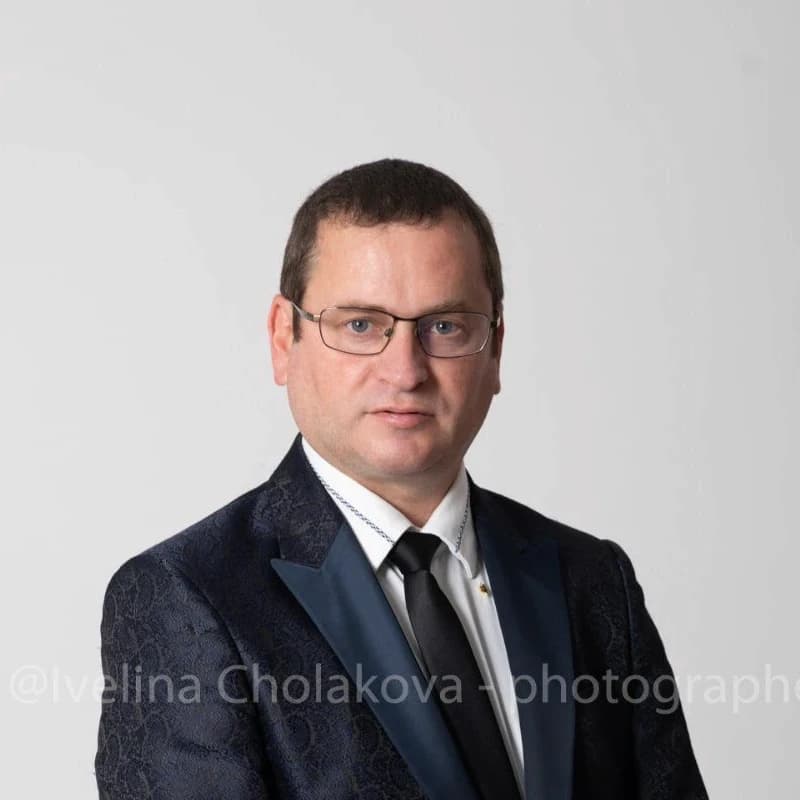 Николай Стоянов